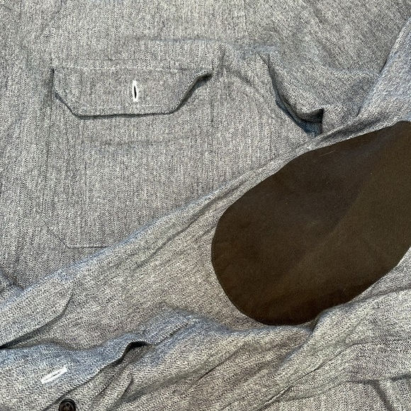 Nordstrom XXL Herringbone button up with Leather Elbow Patches - Picture 3 of 4